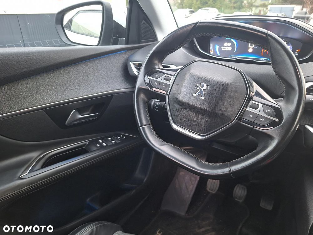 Peugeot 3008 1.2 PureTech Allure S&S - 18