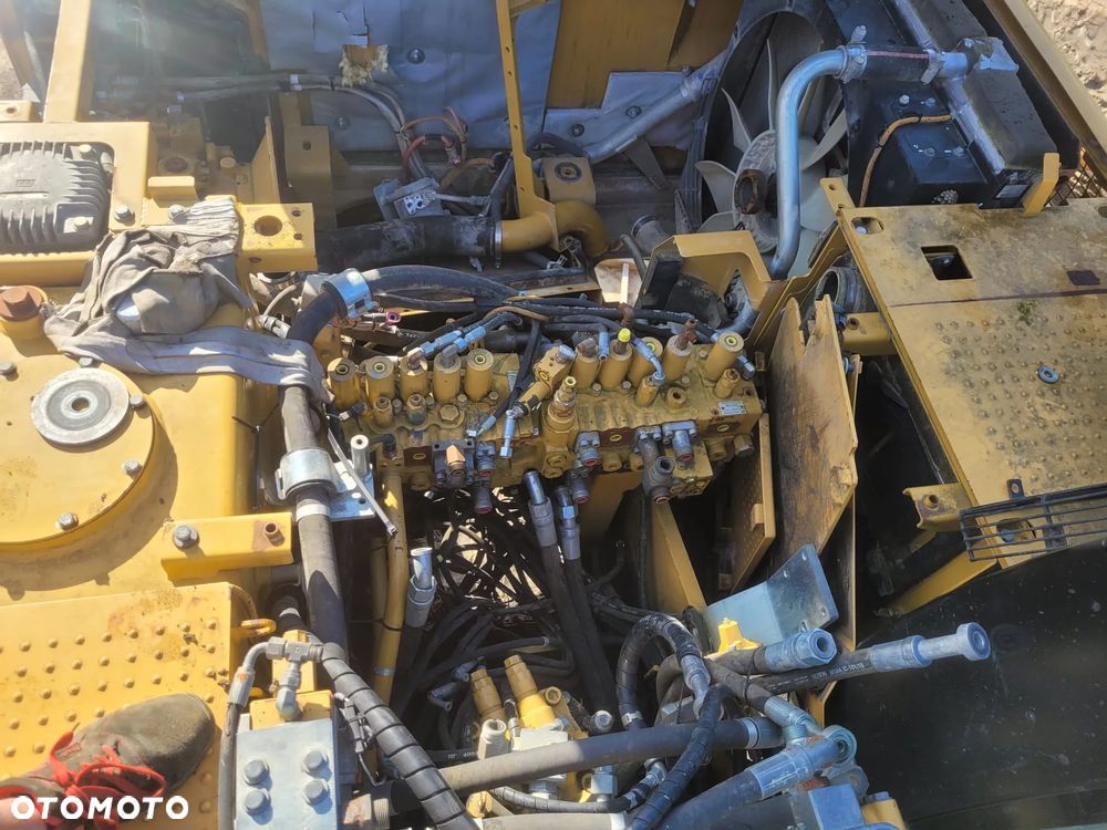 CATERPILLER 323D części - 15