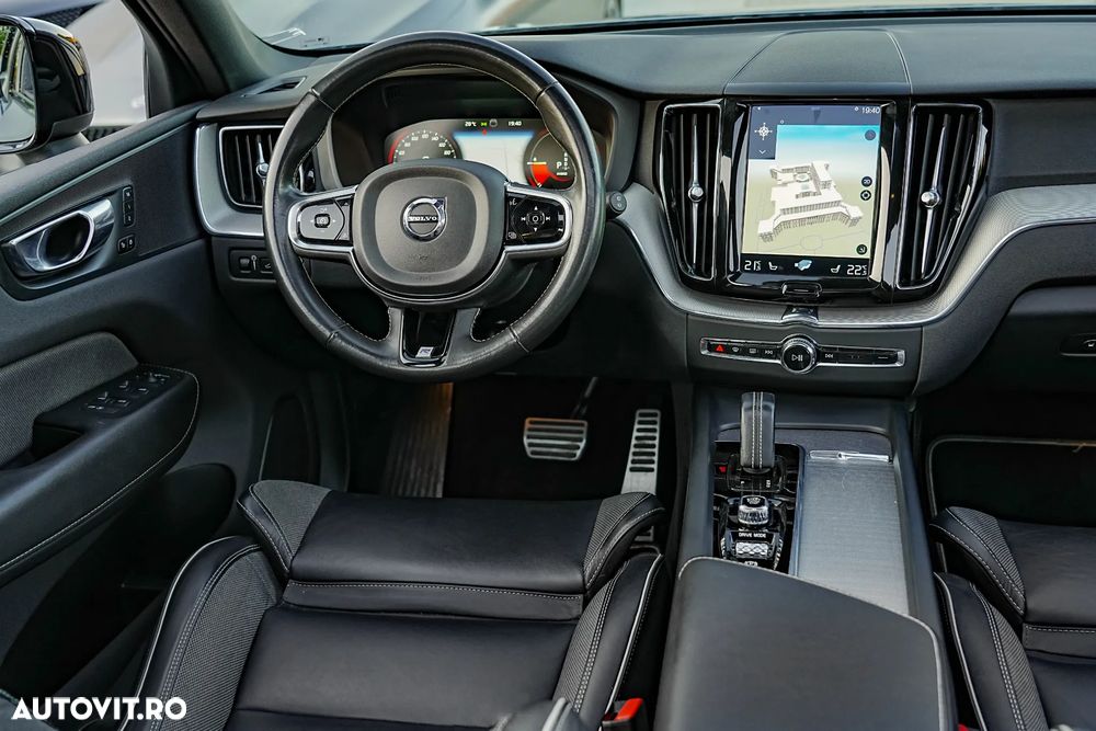 Volvo XC 60 Recharge T8 Twin Engine eAWD R-Design - 7