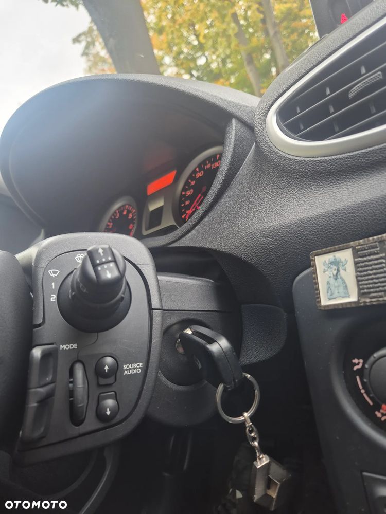 Renault Clio 1.2 16V Alize Euro5 - 7