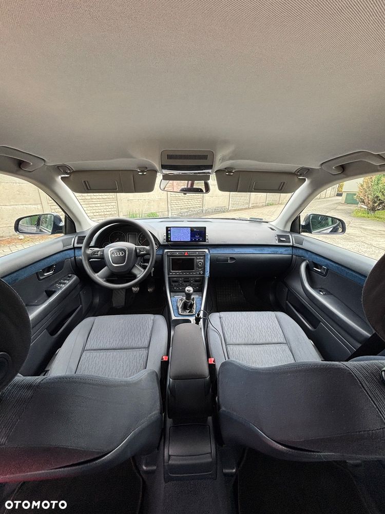 Audi A4 Avant 2.5 TDI - 12