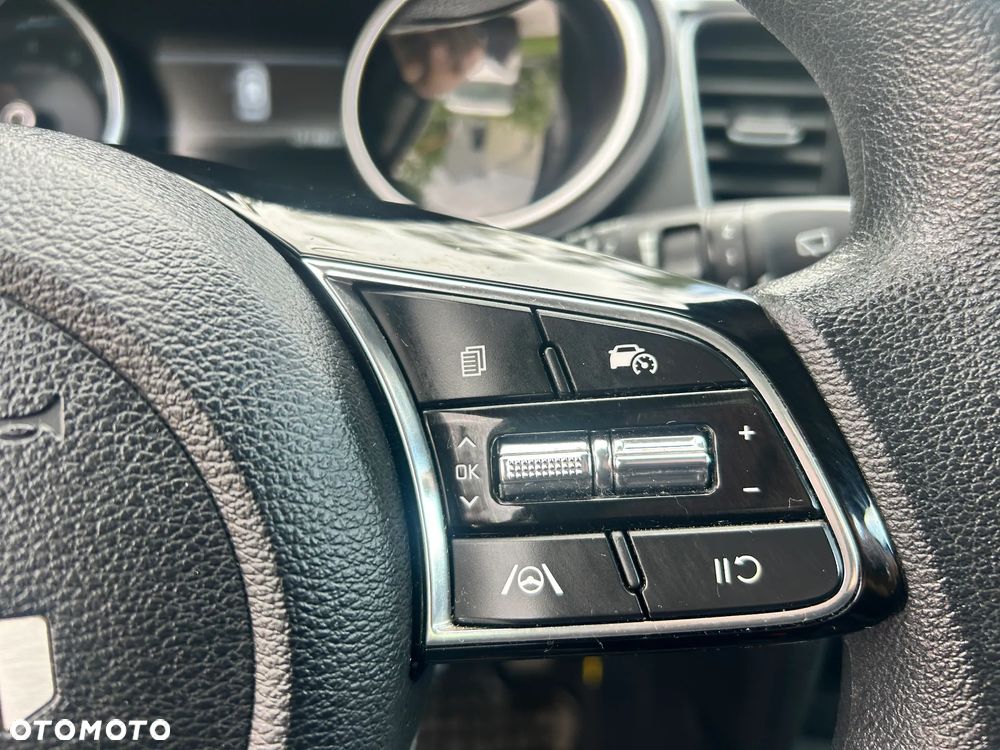 Kia Ceed 1.0 T-GDI L Business Line - 16