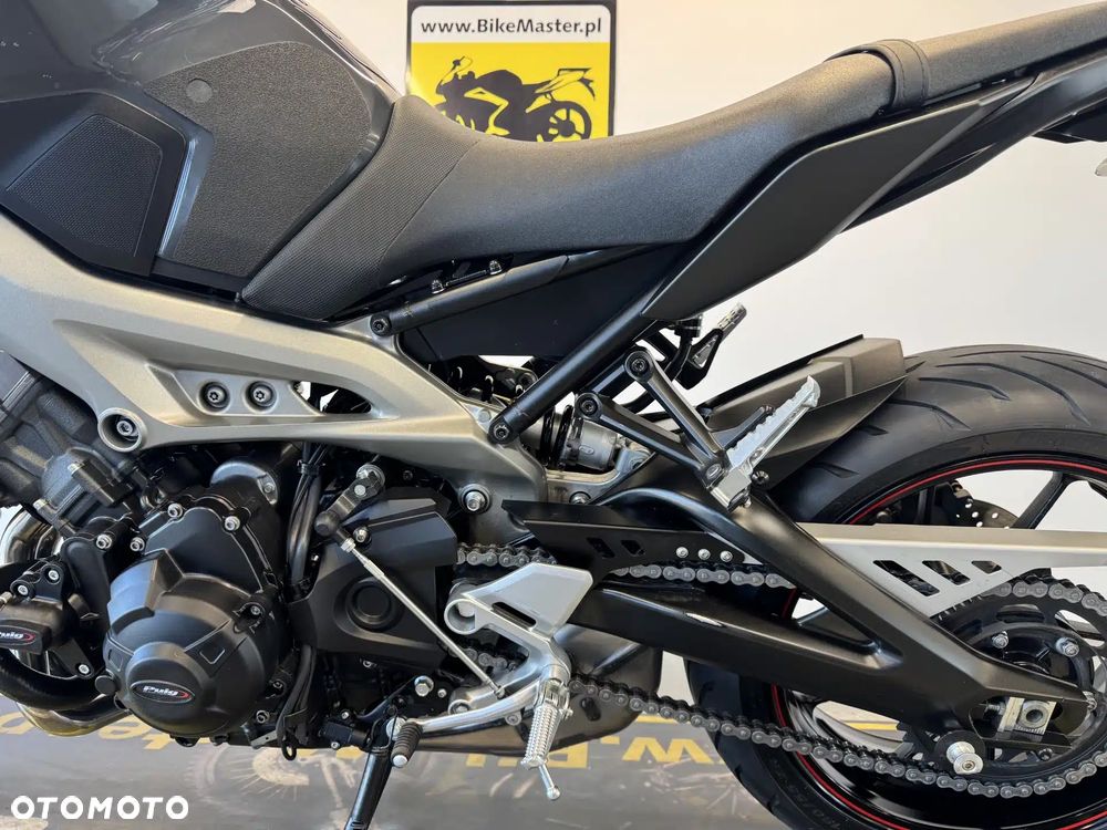 Yamaha MT - 24