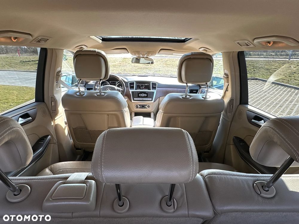 Mercedes-Benz GL - 33