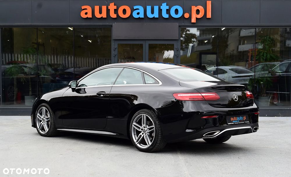 Mercedes-Benz Klasa E 200 Coupe 9G-TRONIC - 23