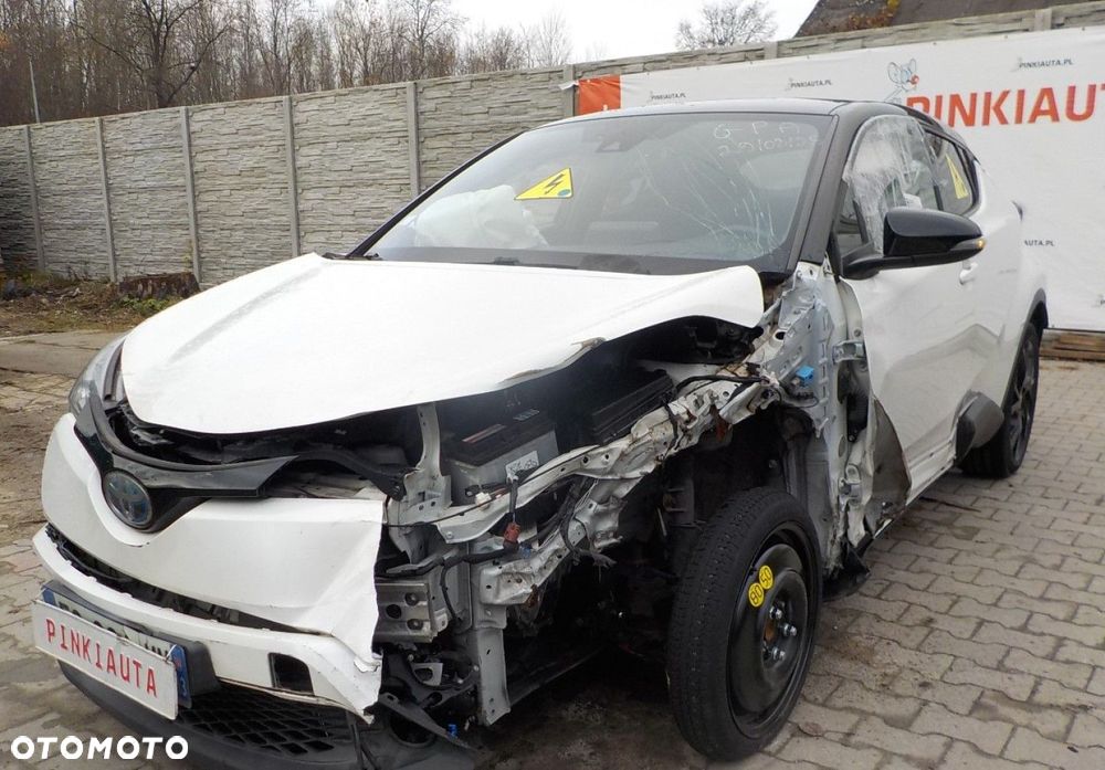 Toyota C-HR - 14