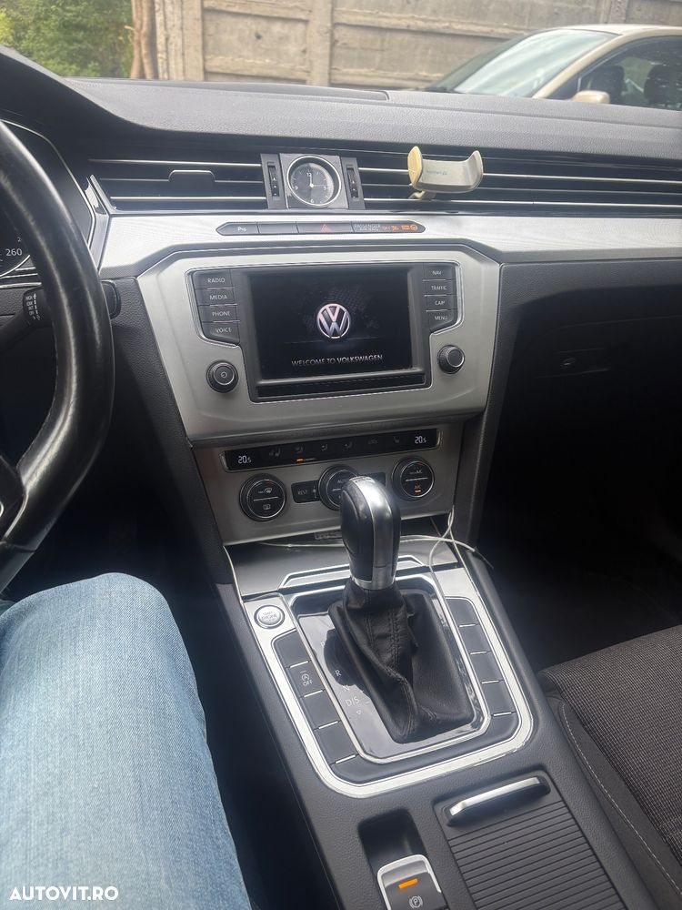 Volkswagen Passat Variant 2.0 TDI DSG Comfortline - 9