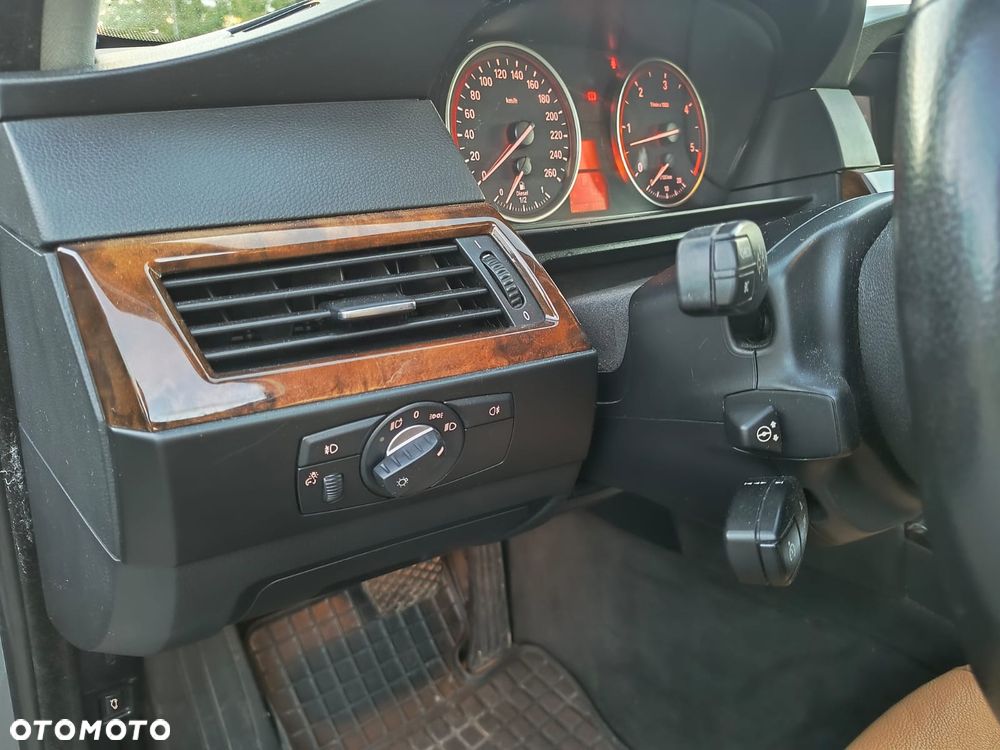 BMW Seria 5 - 18