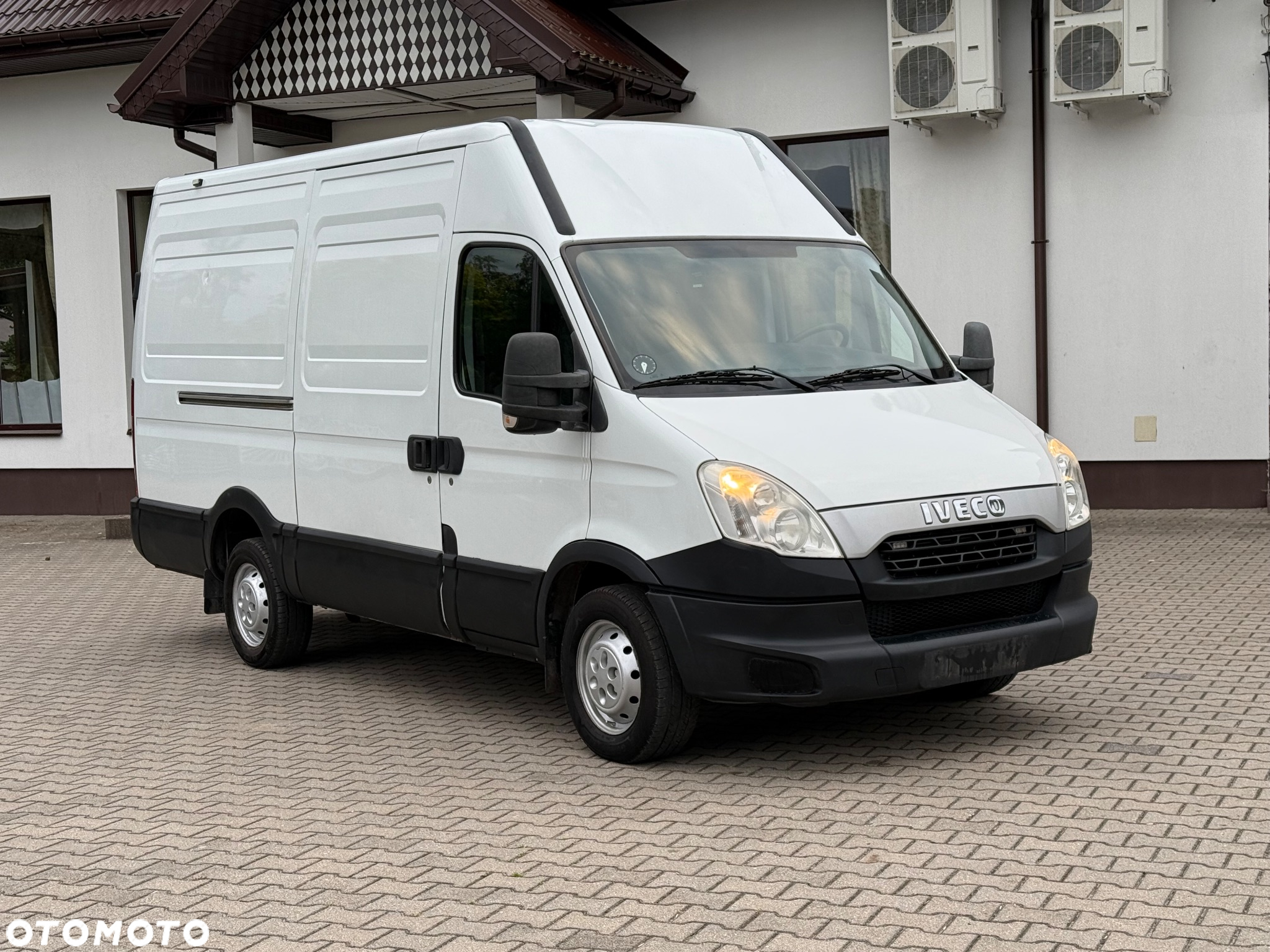 Iveco DAILY 35S - 6