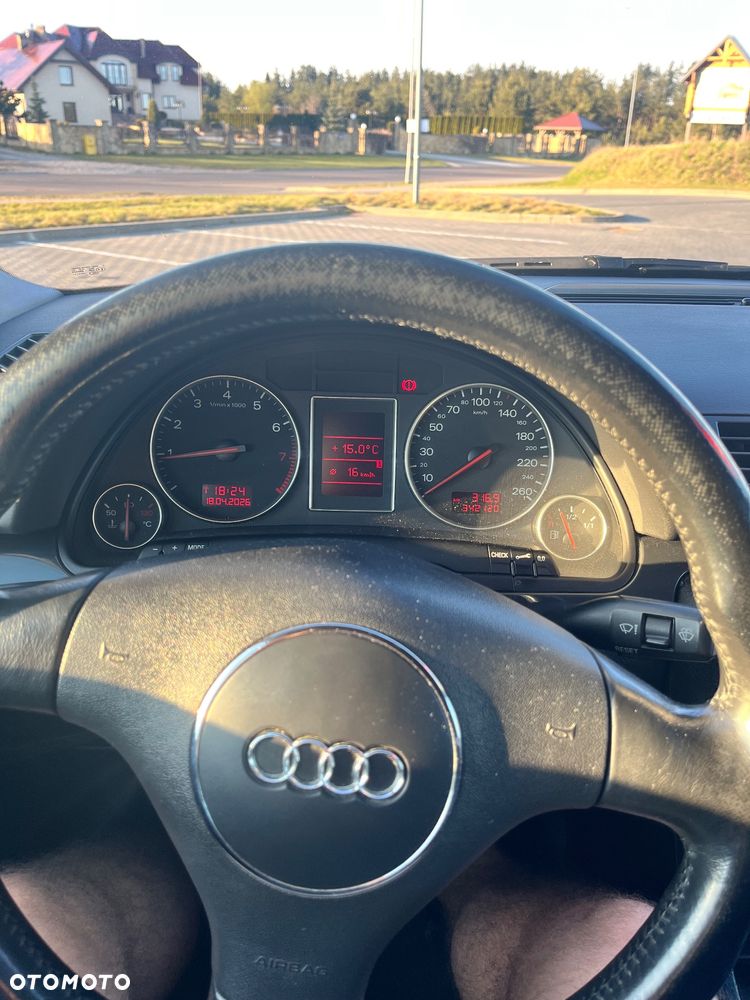 Audi A4 Limousine - 9