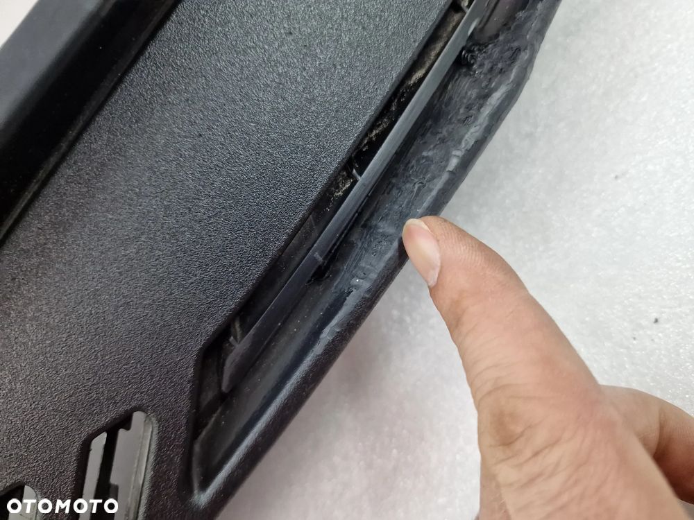 MG EV 4 IV MG4 SPOJLER / KRATKA POD ZDERZAK PRZEDNI PRZÓD , NR P11183304 , NR AUKCJI KR500 - 13