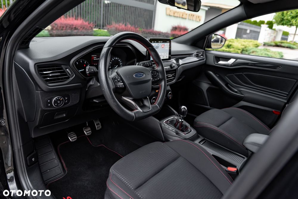 Ford Focus 1.0 EcoBoost Start-Stopp-System ST-LINE - 19