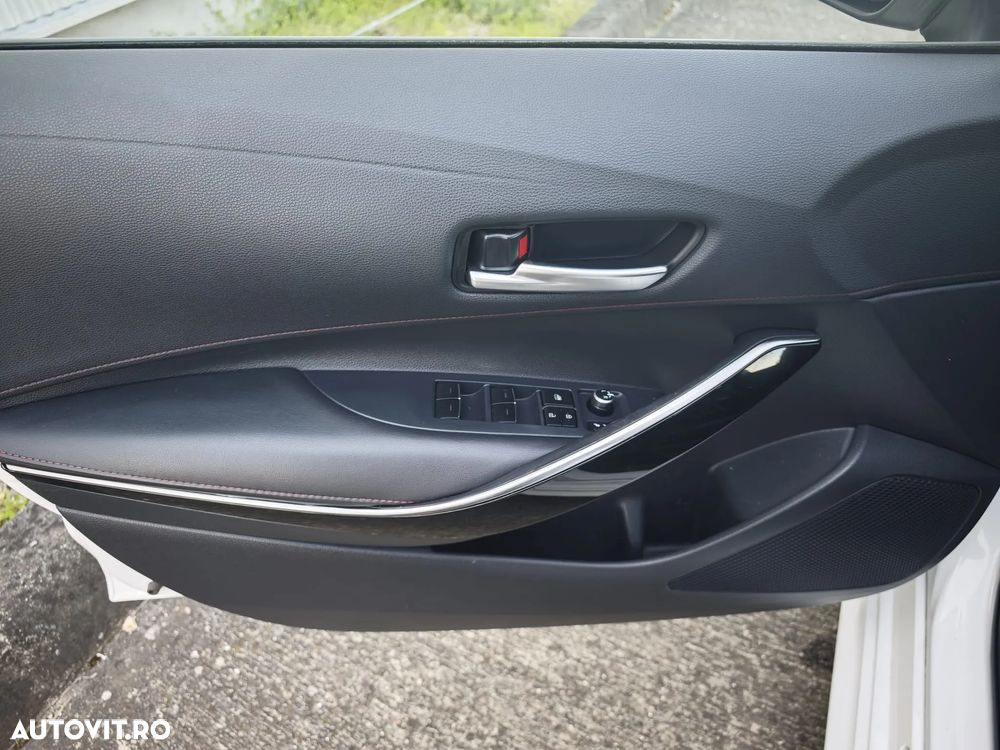 Toyota Corolla 1.8 HSD Exclusive interior Negru - 21