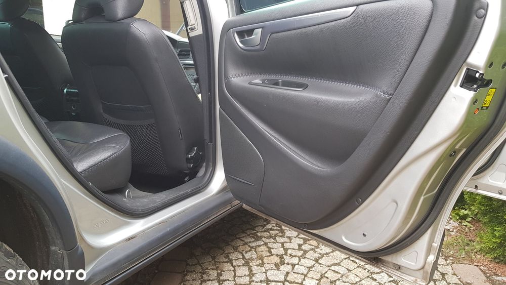 Volvo XC 70 D5 AWD Momentum - 18