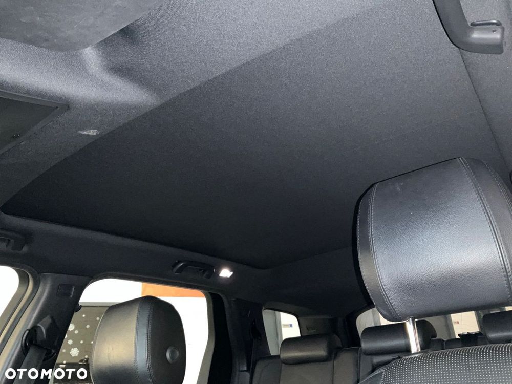 Land Rover Discovery Sport TD4 HSE Luxury - 32