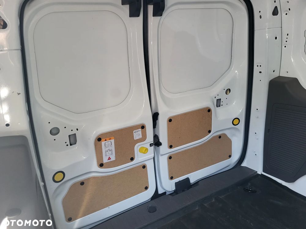 Ford Transit Connect - 12