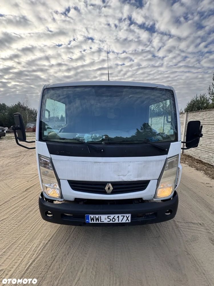 Renault Maxity - 4