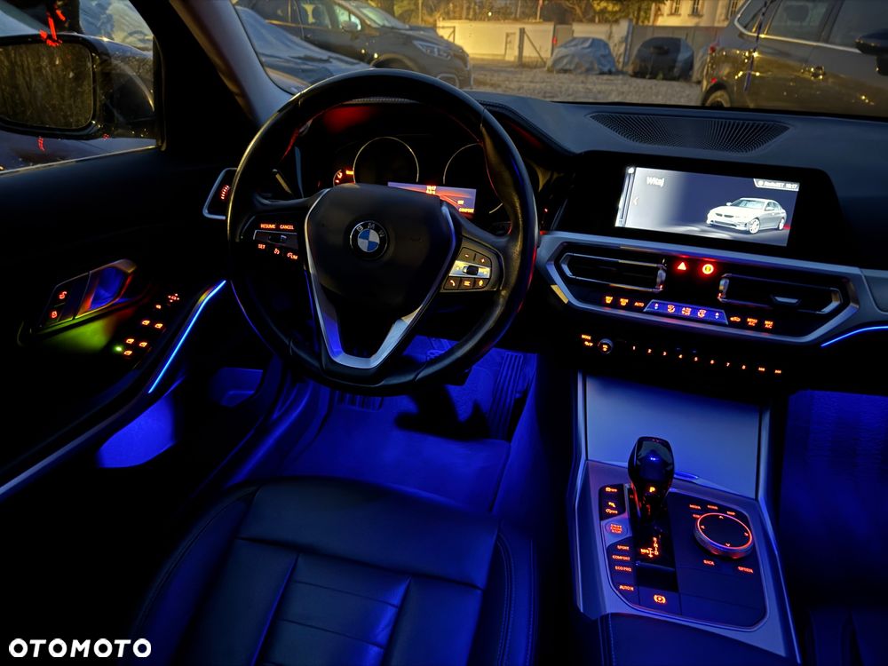 BMW Seria 3 318d Edition Luxury Line Purity - 29