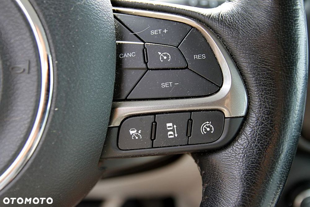 Jeep Renegade 1.4 MultiAir Limited FWD S&S - 36