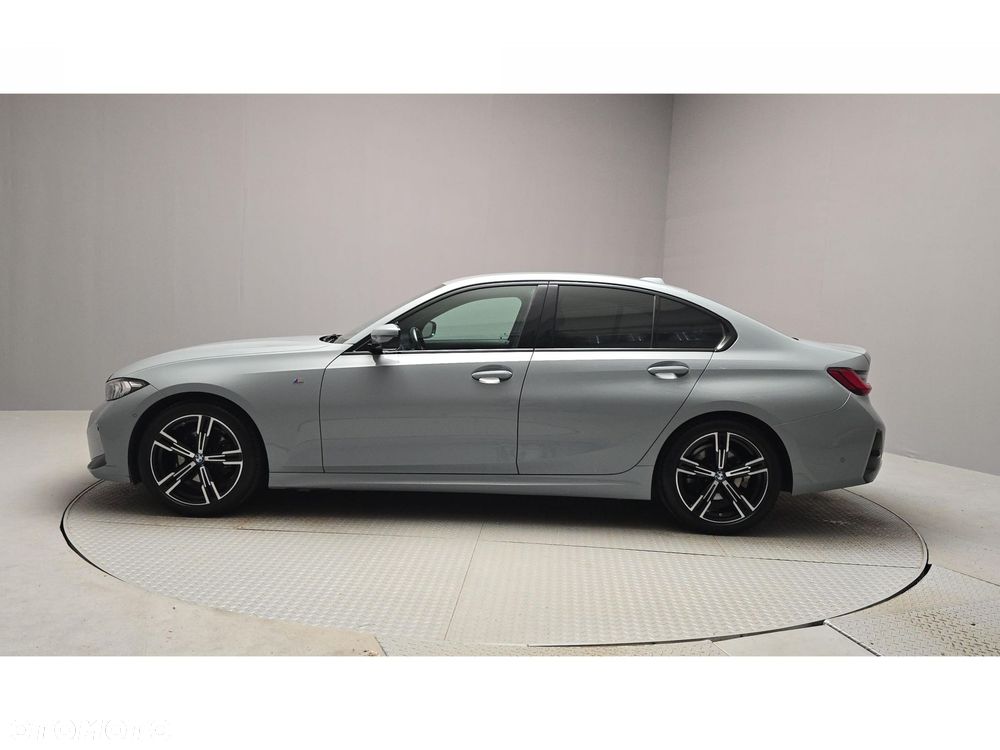 BMW Seria 3 320d xDrive mHEV M Sport - 3
