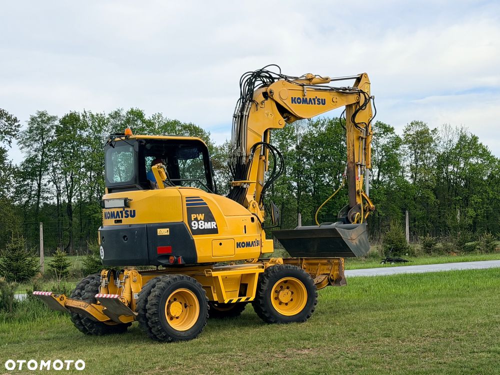 Komatsu 4x4x4 ramię łamane Koparka kołowa KOMATSU  PW98MR-8 10ton 4x4x4 ośki skrętne Ramię 3x łamane BEZ DPF i ADBLUE 4 cyl dodatkowe wyjścia hydr Pług Podpory 2012 szybka zwinna Prosto z importu 1 właściciel Cat TEREX Liebherr Wacker Pw 98 Mr 8 11 - 19