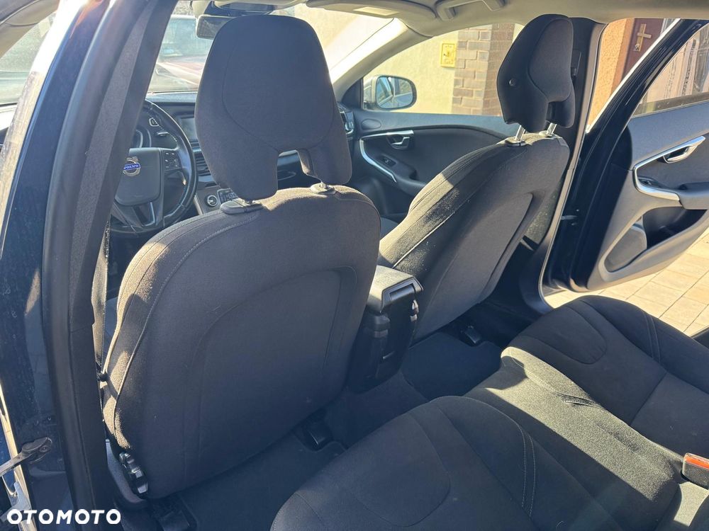 Volvo V40 D2 R-Design Kinetic - 17