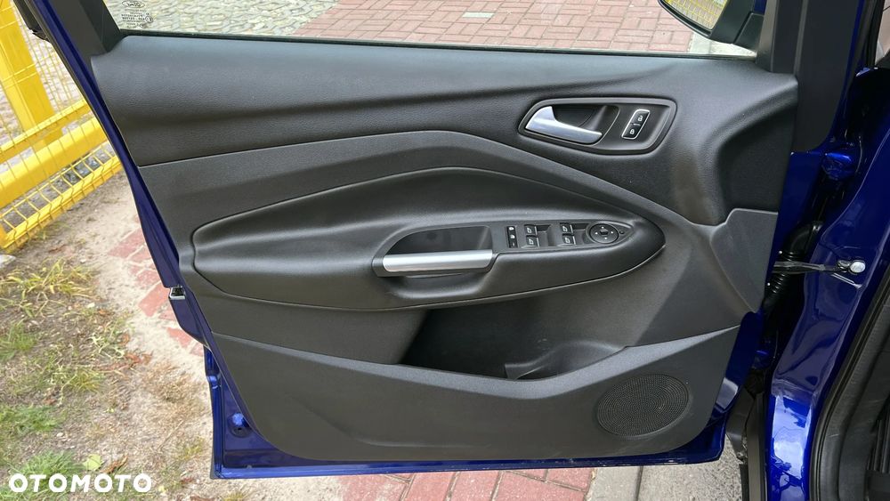 Ford Kuga 2.0 TDCi 4WD Titanium - 27