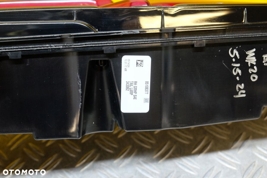 CHEVROLET CORVETTE C8 2019- LAMPA TYŁ PRAWA LED USA - 6