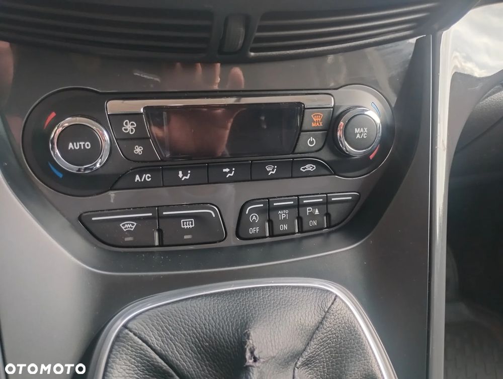 Ford Kuga - 8