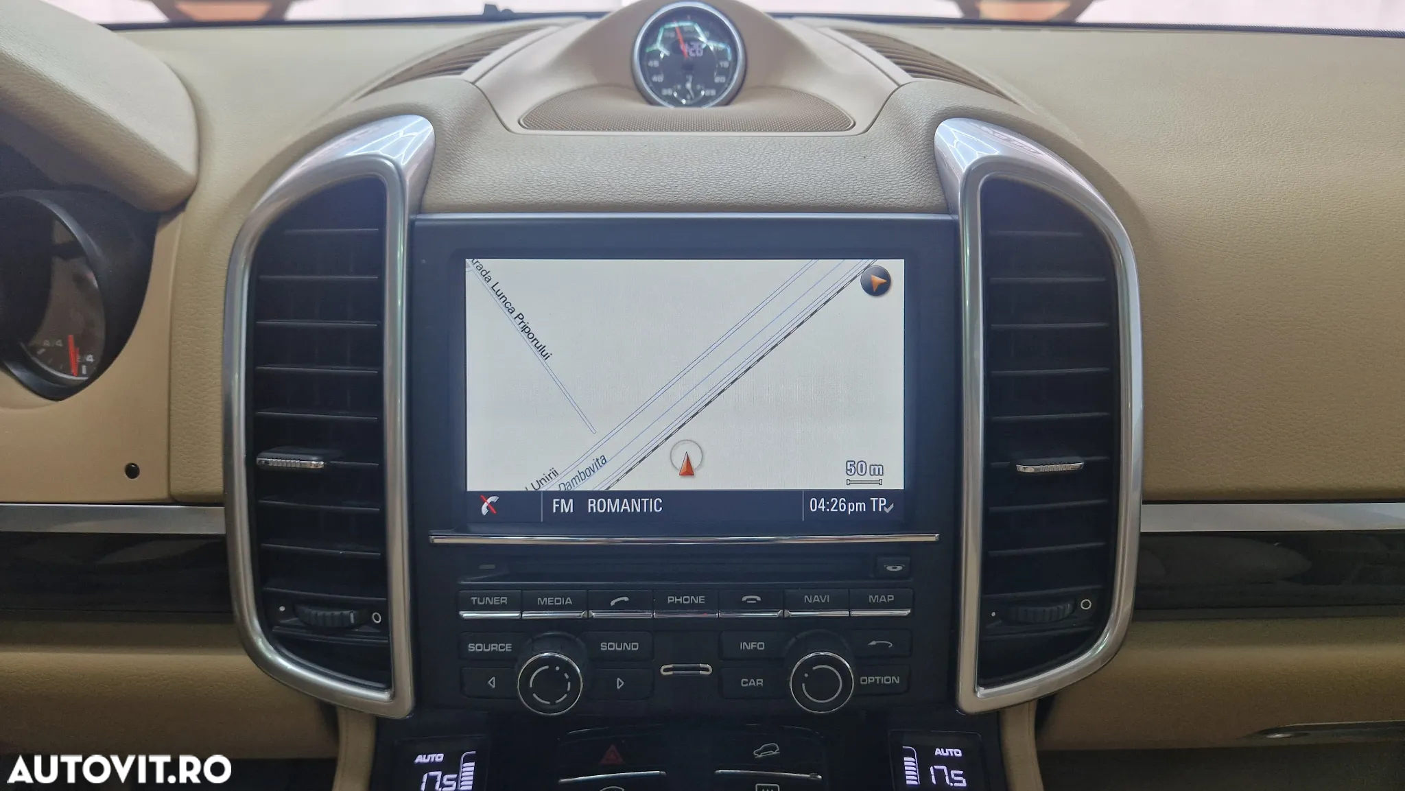 Porsche Cayenne - 21