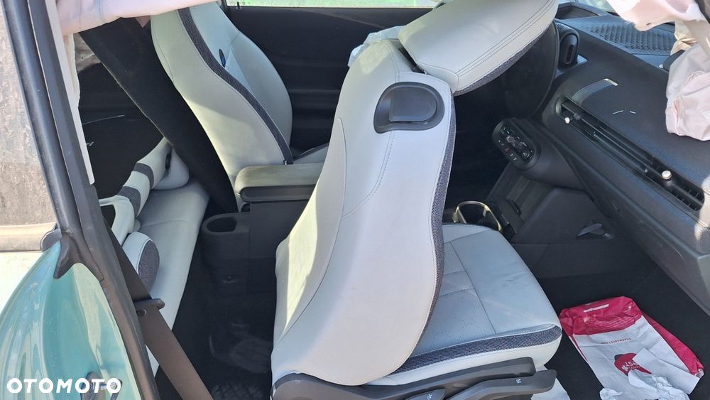 MINI Cooper S Favoured Trim - 12