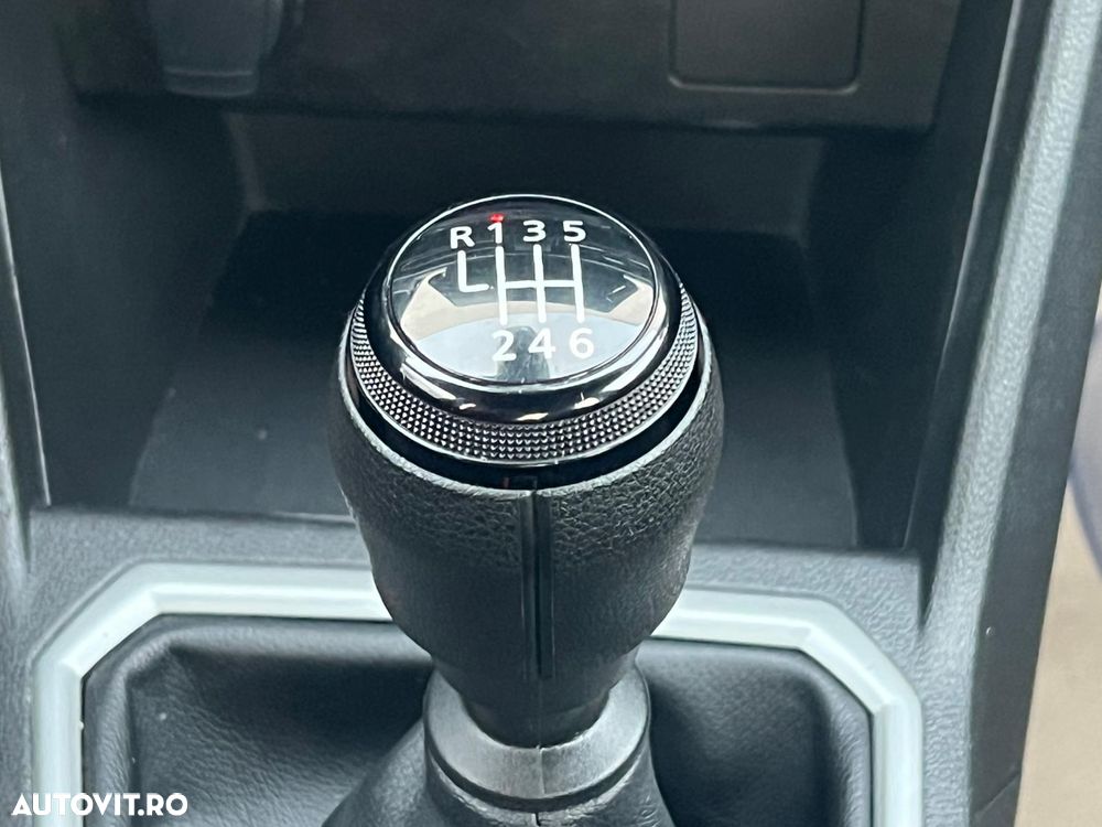 Dacia Logan TCe 90 MT6 Expression - 16