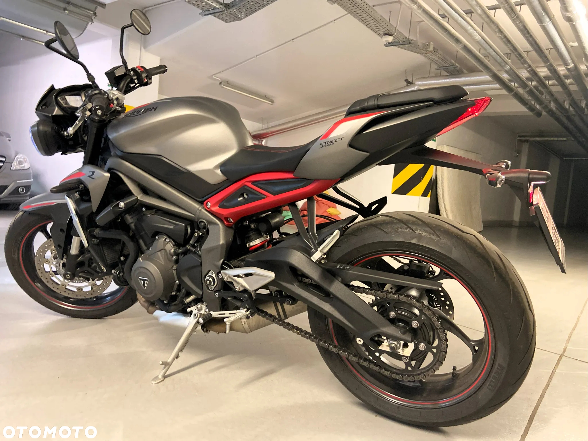 Triumph Street Triple - 13