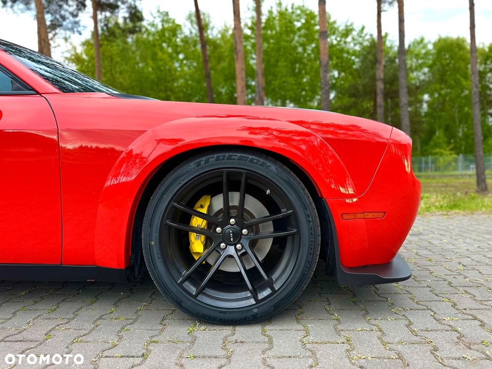 Dodge Challenger 6.4 Scat Pack - 14
