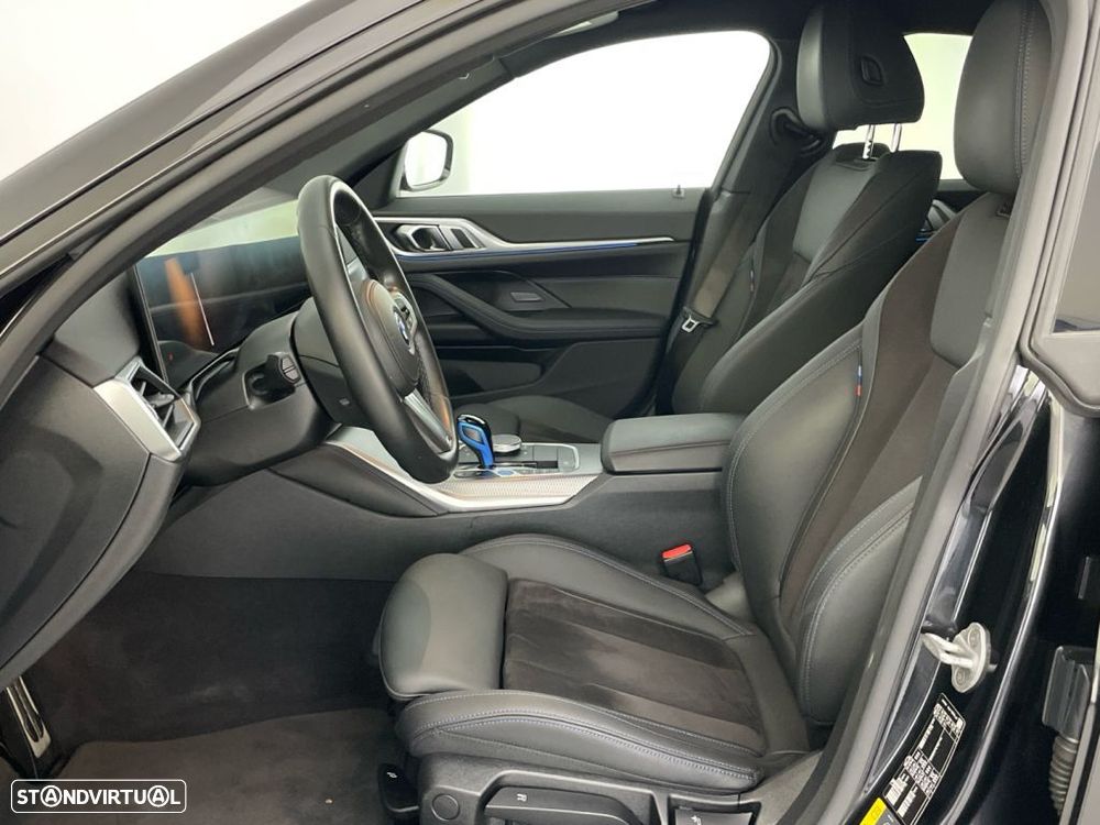 BMW i4 eDrive40 Desportiva M - 11