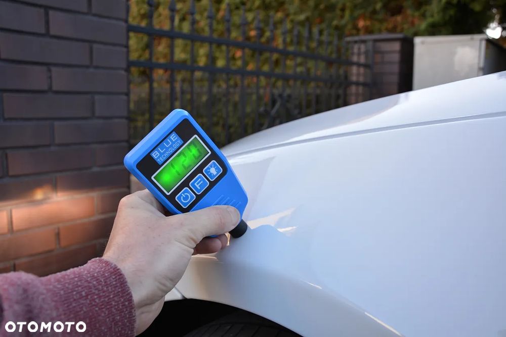 BMW Seria 3 318d DPF Edition Exclusive - 23