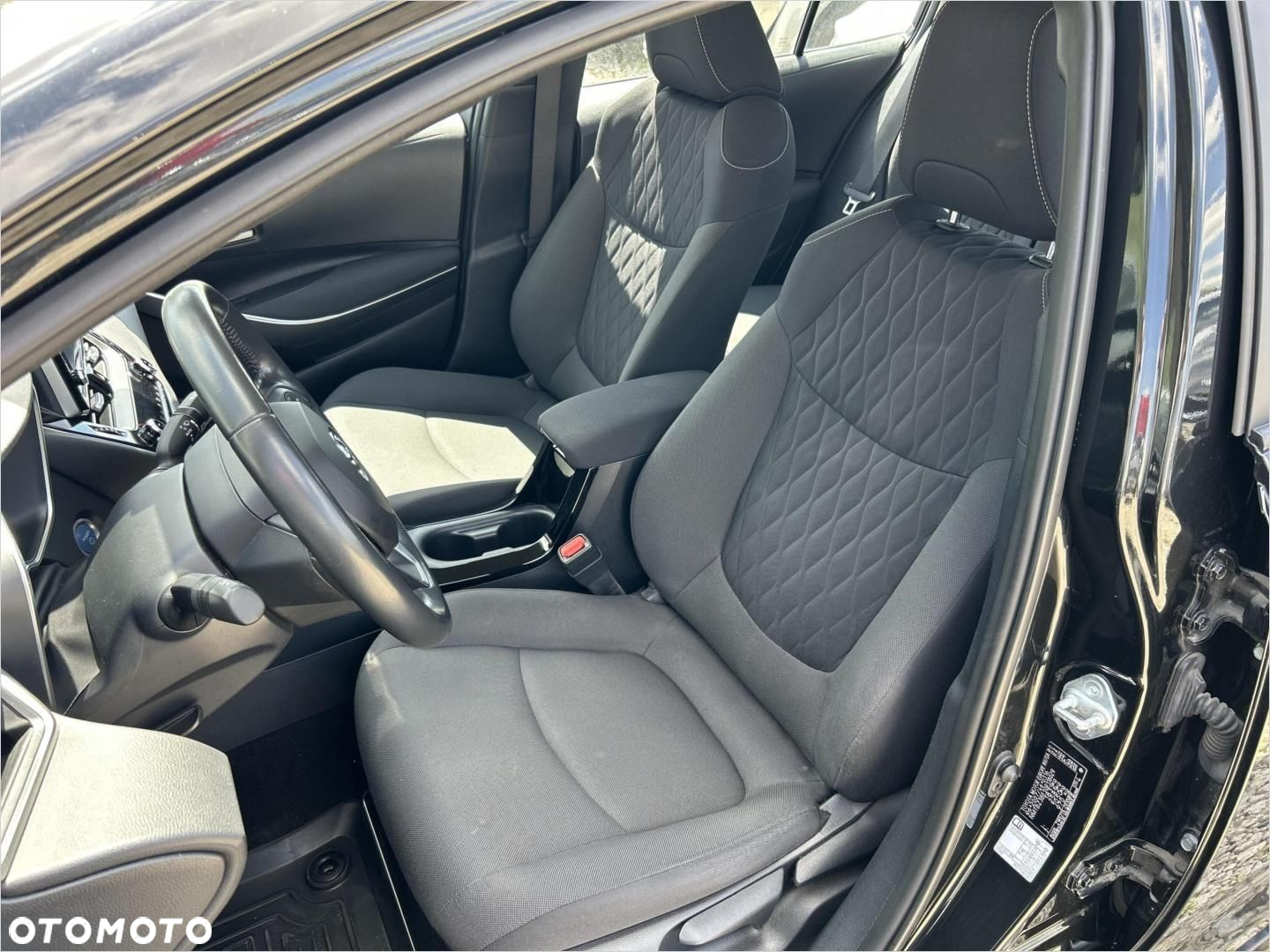 Toyota Corolla 1.8 Hybrid Comfort - 11