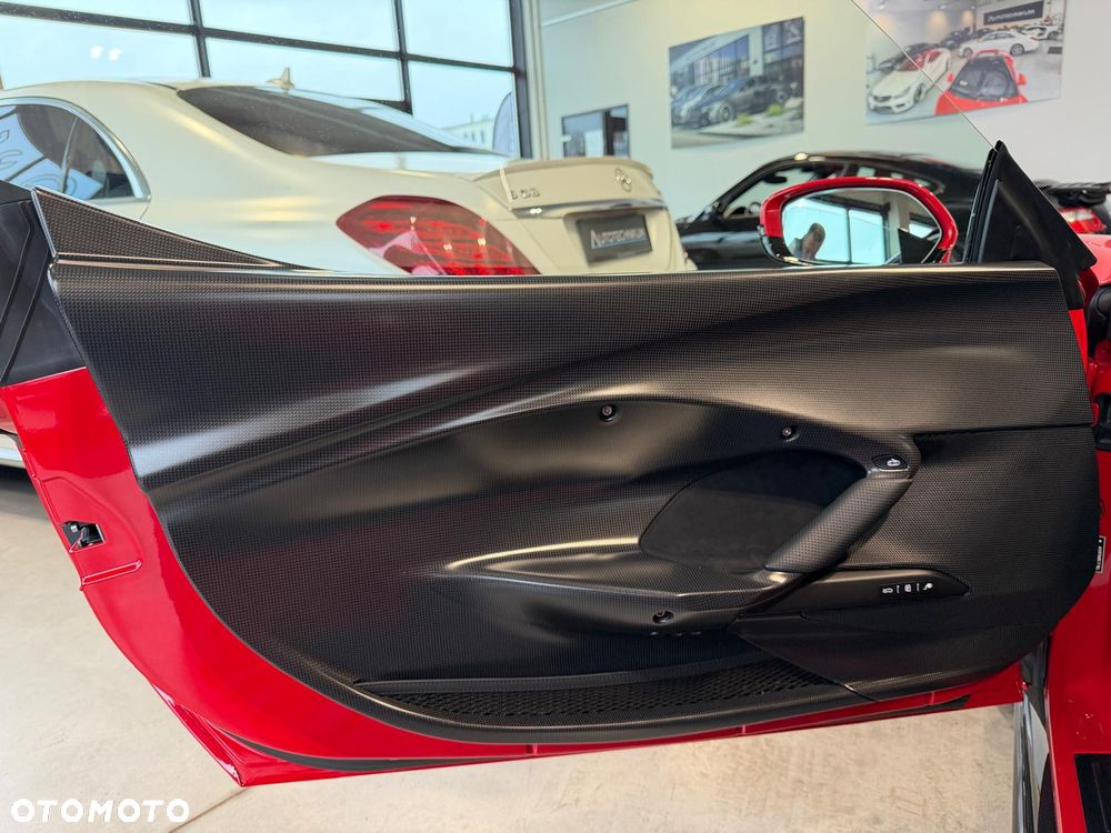 Ferrari 296 GTB - 13