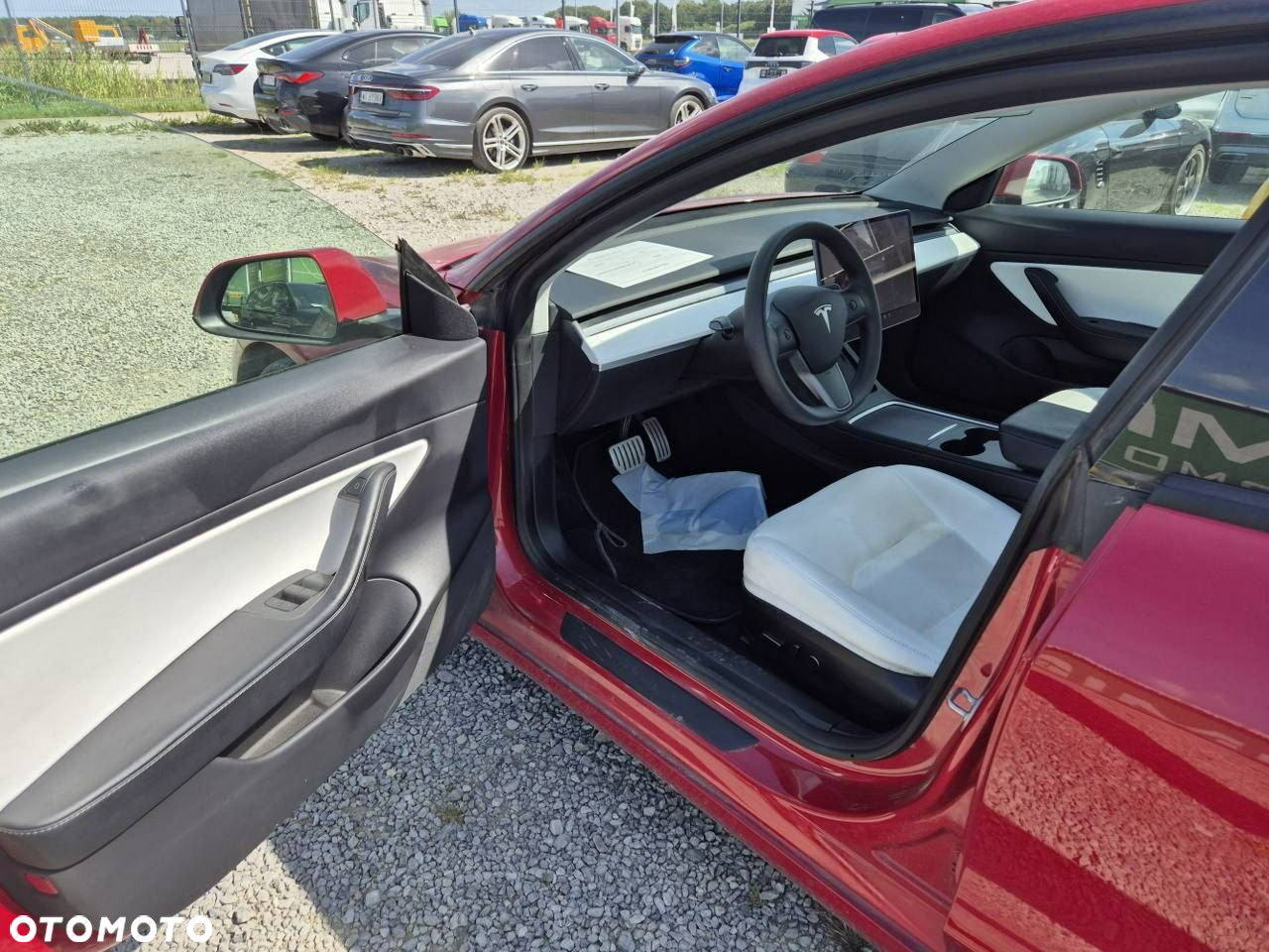 Tesla Model 3 - 7