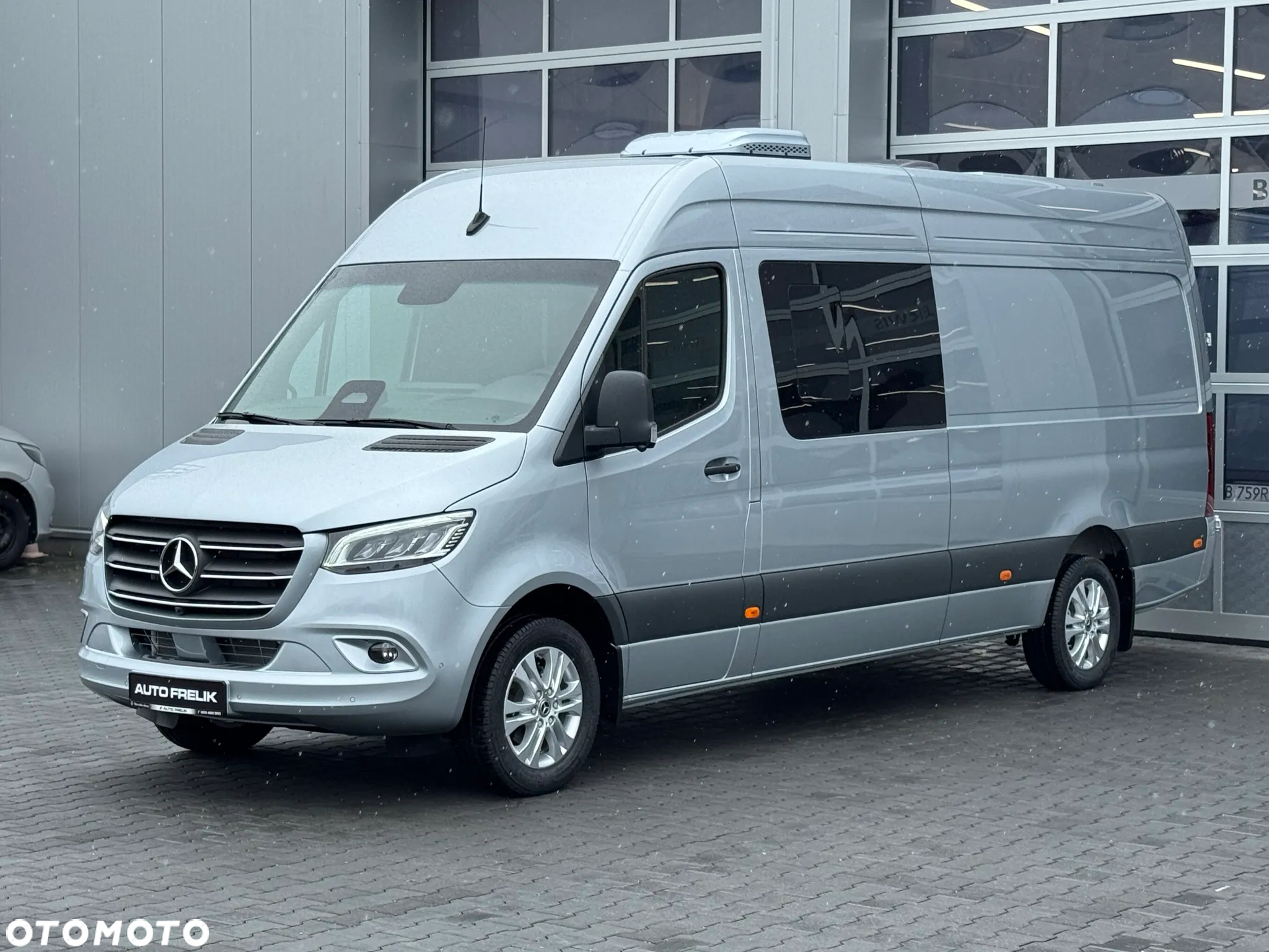 Mercedes-Benz Sprinter - 3