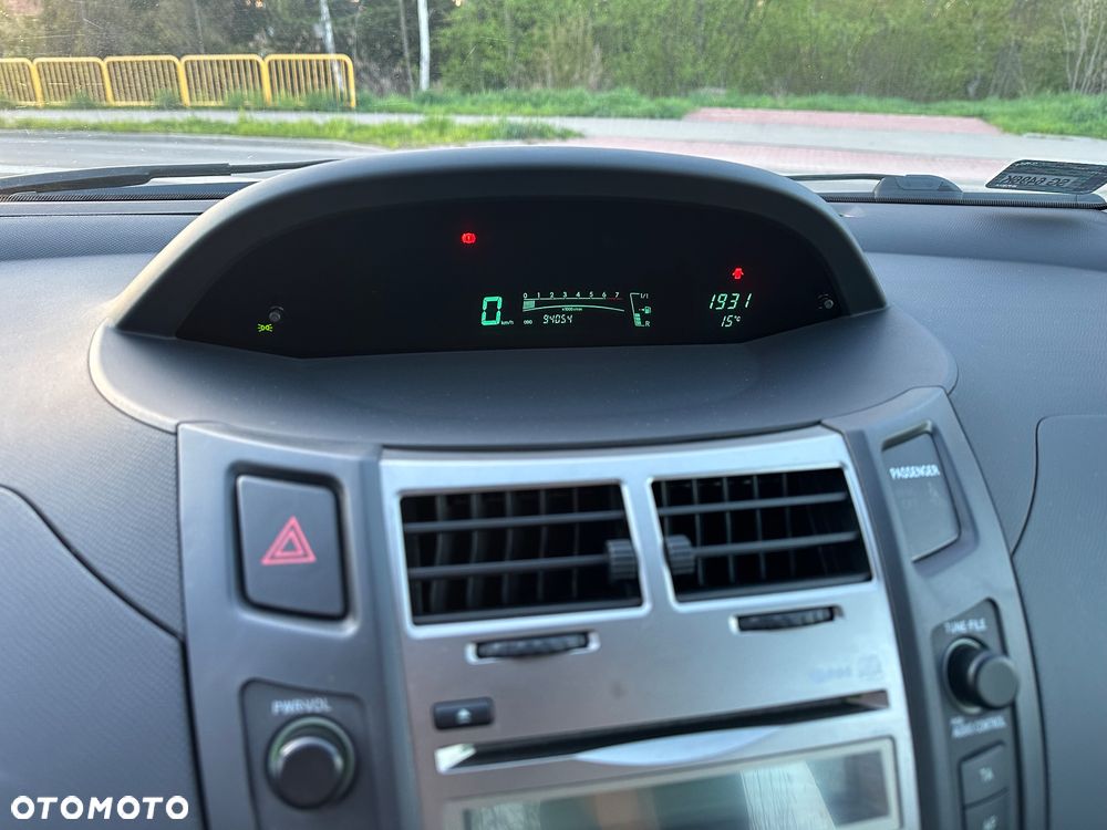Toyota Yaris 1.33 2010 - 14