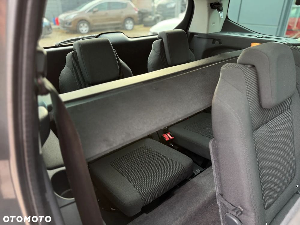 Peugeot 5008 2.0 HDi Business Line 7os - 22