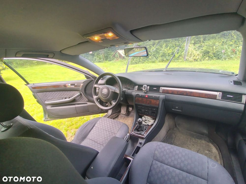 Audi A6 Limousine 2.4 - 6