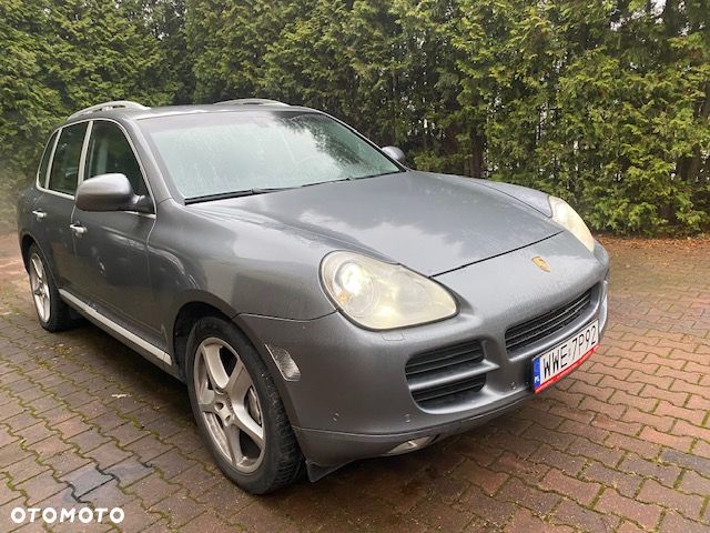 Porsche Cayenne - 2