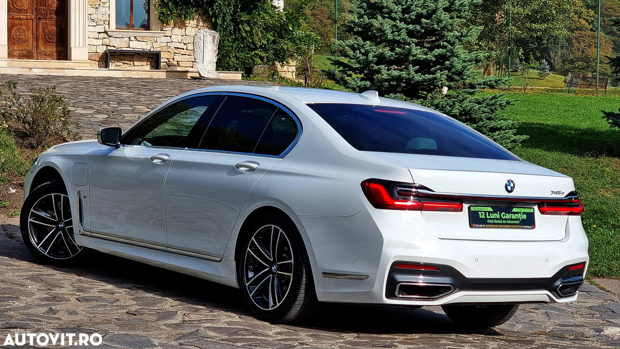 BMW Seria 7 745e - 30