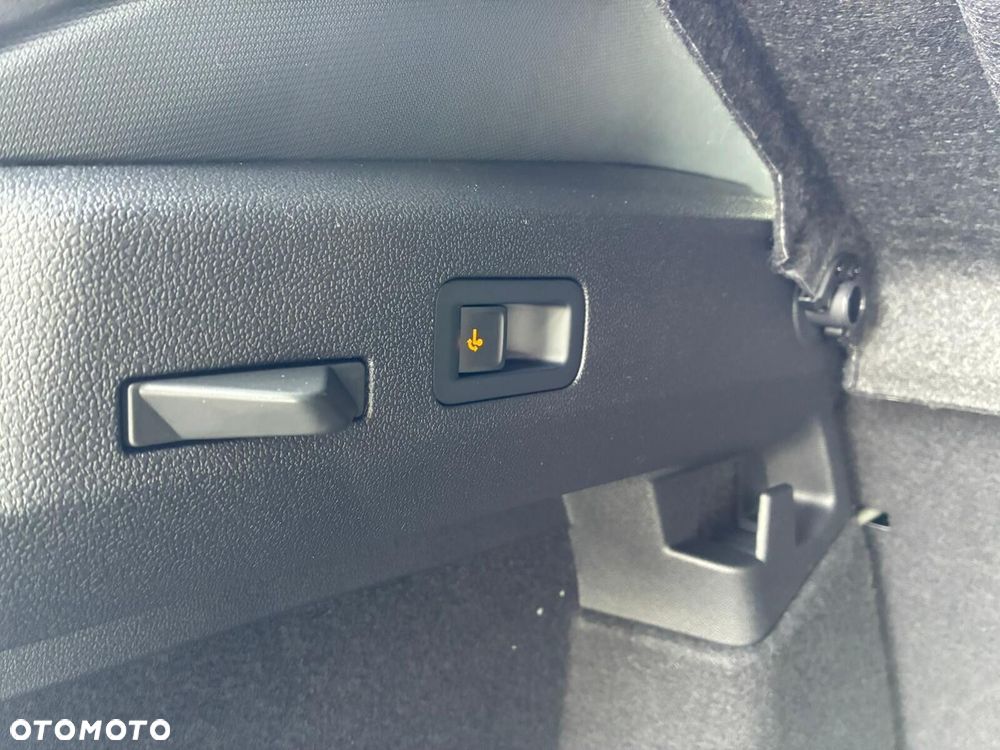 Volkswagen T-Roc - 29