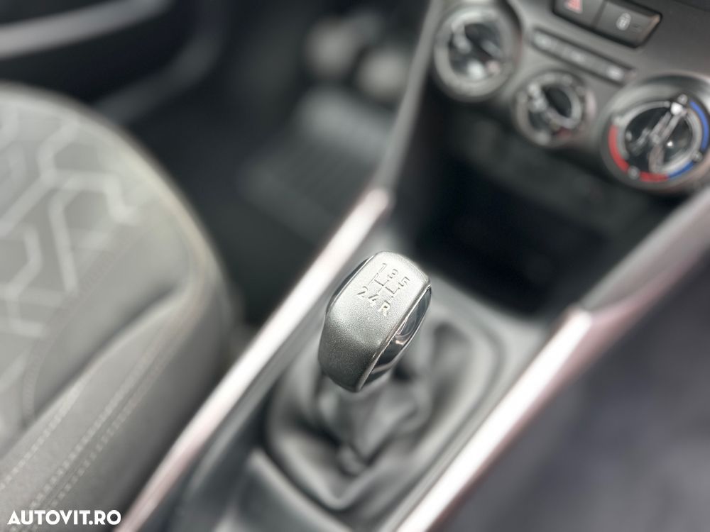 Peugeot 2008 1.2 L PureTech Allure - 9