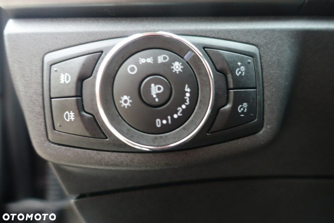 Ford Mondeo - 33
