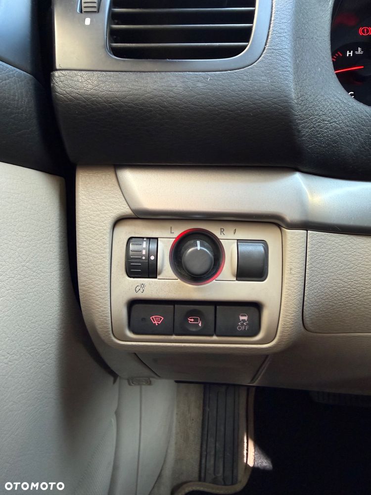 Subaru Legacy 3.0RA 000 - 33