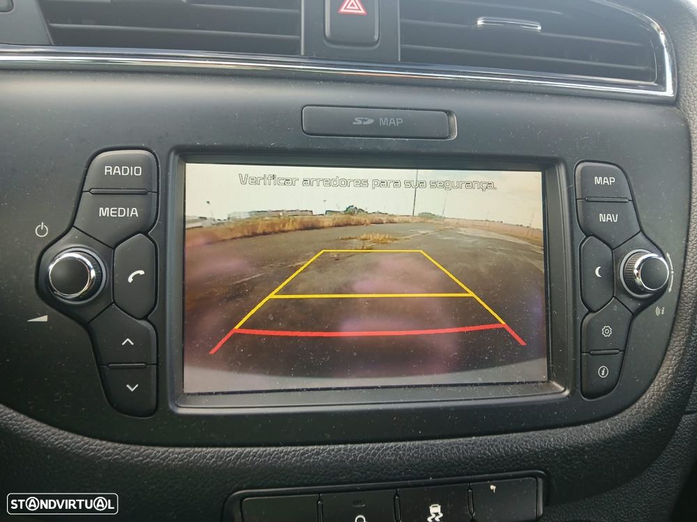 Kia Ceed 1.6 CRDi Nav Line - 16